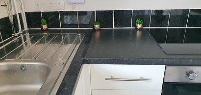 Room in Guest Room - Big Double Room in Stoke City