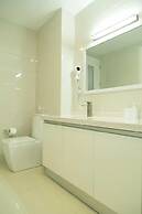 Apartment with roof top pool