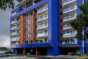 Apartment with roof top pool