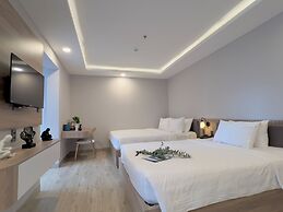 Nature Hotel - Win Happy