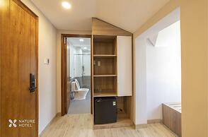 Nature Hotel - Win Happy