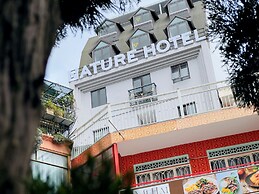 Nature Hotel - Win Happy