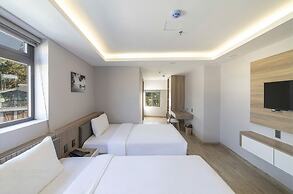 Nature Hotel - Win Happy