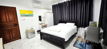 Tiny Island Lake Lodge