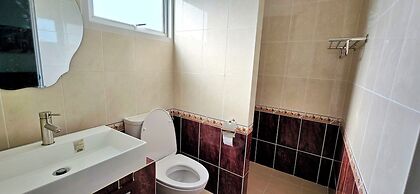 Tiny Island Lake Lodge