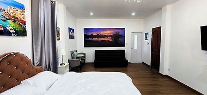 Tiny Island Lake Lodge