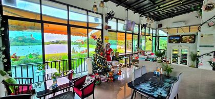 Tiny Island Lake Lodge