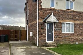 Tranquil Sheffield Retreat - 3 Bedroom House