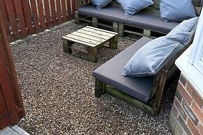 Tranquil Sheffield Retreat - 3 Bedroom House
