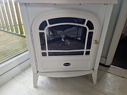 Glan yr Afon Un - Relax, Recuperate, Enjoy