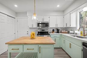 The Heritage Hideaway Views Games & More