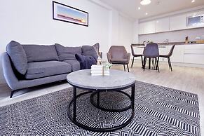 Cosy 2 Bedroom 2 Bath Apartment With Free Parking