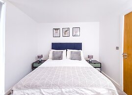 Cosy 2 Bedroom 2 Bath Apartment With Free Parking