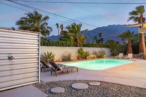 Club 915 Getaway- Pool BBQ and Pet Friendly