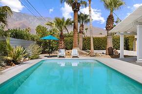 Club 915 Getaway- Pool BBQ and Pet Friendly