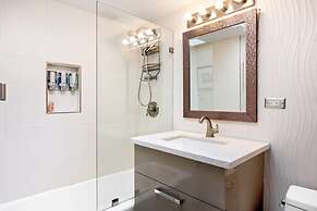 Club 915 Getaway- Pool BBQ and Pet Friendly