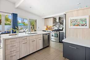 Club 915 Getaway- Pool BBQ and Pet Friendly