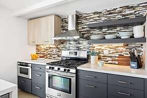 Club 915 Getaway- Pool BBQ and Pet Friendly