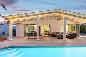 Club 915 Getaway- Pool BBQ and Pet Friendly