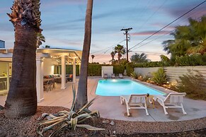 Club 915 Getaway- Pool BBQ and Pet Friendly