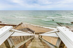 Cottage w/ Private Beach + Fire Pit in Manistee!