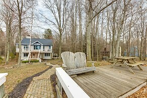Cottage w/ Private Beach + Fire Pit in Manistee!
