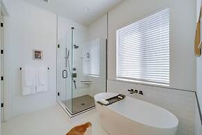 Hiker's Retreat w/ Furnished Patio in Rimrock!