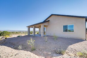 Hiker's Retreat w/ Furnished Patio in Rimrock!