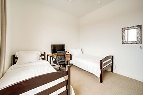 Hiker's Retreat w/ Furnished Patio in Rimrock!