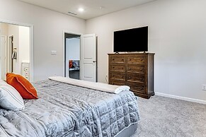 5 Mi to Fort Harrison: Home w/ Pool Access!