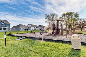 5 Mi to Fort Harrison: Home w/ Pool Access!