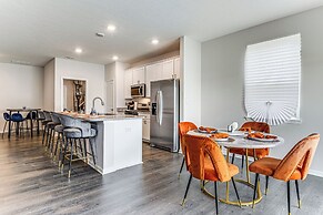 5 Mi to Fort Harrison: Home w/ Pool Access!