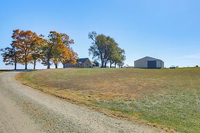 15 Mi to La Cygne Lake: Peaceful Ranch Home