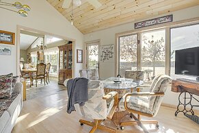 Keshena Lake House: Fire Pit, Deck