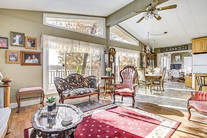 Keshena Lake House: Fire Pit, Deck