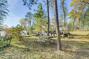 Keshena Lake House: Fire Pit, Deck