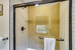 Indoor Pool, Gym & More: Catskills 'retreat House'