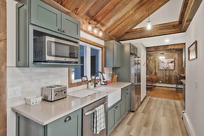 Indoor Pool, Gym & More: Catskills 'retreat House'