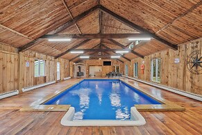 Indoor Pool, Gym & More: Catskills 'retreat House'