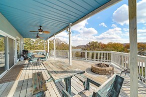 Fire Pit + Stunning Views: Lake Eufaula Retreat!