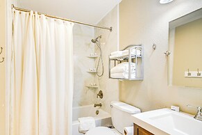 Walk to Giant Steps: Multi-level Brian Head Condo!