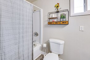 8 Mi to Shoshone Falls: Pet-friendly Getaway!