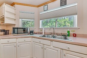 < 1 Mi to The Lodge: Cloudcroft Home w/ Fireplace