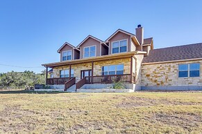 Scenic Views, Fire Pit: Texas Hill Country Getaway