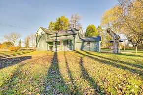 Deck & Fire Pit: Peaceful Home in Elmira