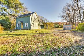 Deck & Fire Pit: Peaceful Home in Elmira