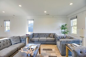 Walk to Bowen's Wharf: Condo in Dtwn Newport