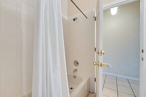 8 Mi to Disney: Orlando Home w/ Lazy River Access!