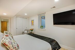 Wash Park Access: Denver Apt w/ Outdoor Dining!