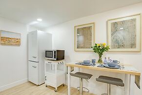 Wash Park Access: Denver Apt w/ Outdoor Dining!